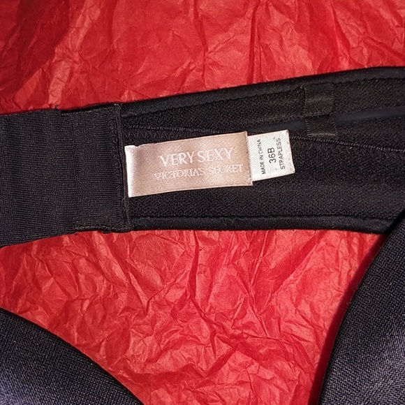 Victoria's Secret Very Sexy Pushup Bra 36B - Picture 3 of 7